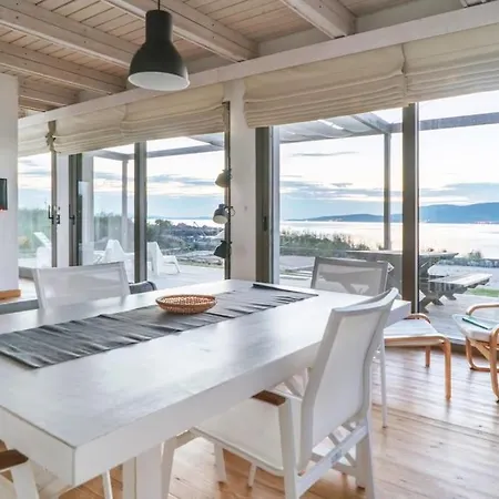 Urla Seaside House Ildiri