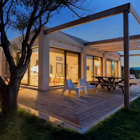 Urla Seaside House Ildiri