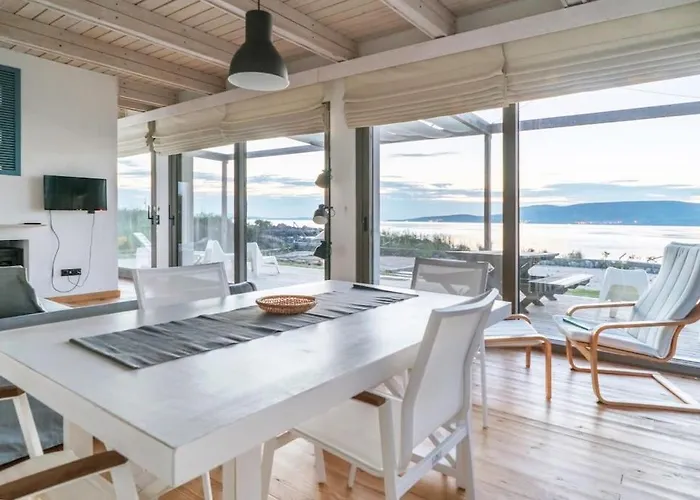 Urla Seaside House Ildiri